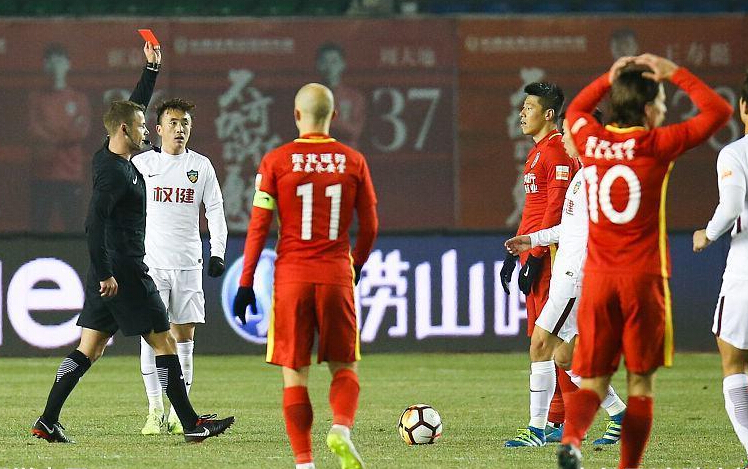  德甲末轮上演保级生死战三队同积32分